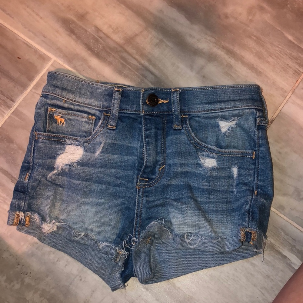 Abercrombie kids ripped shorts